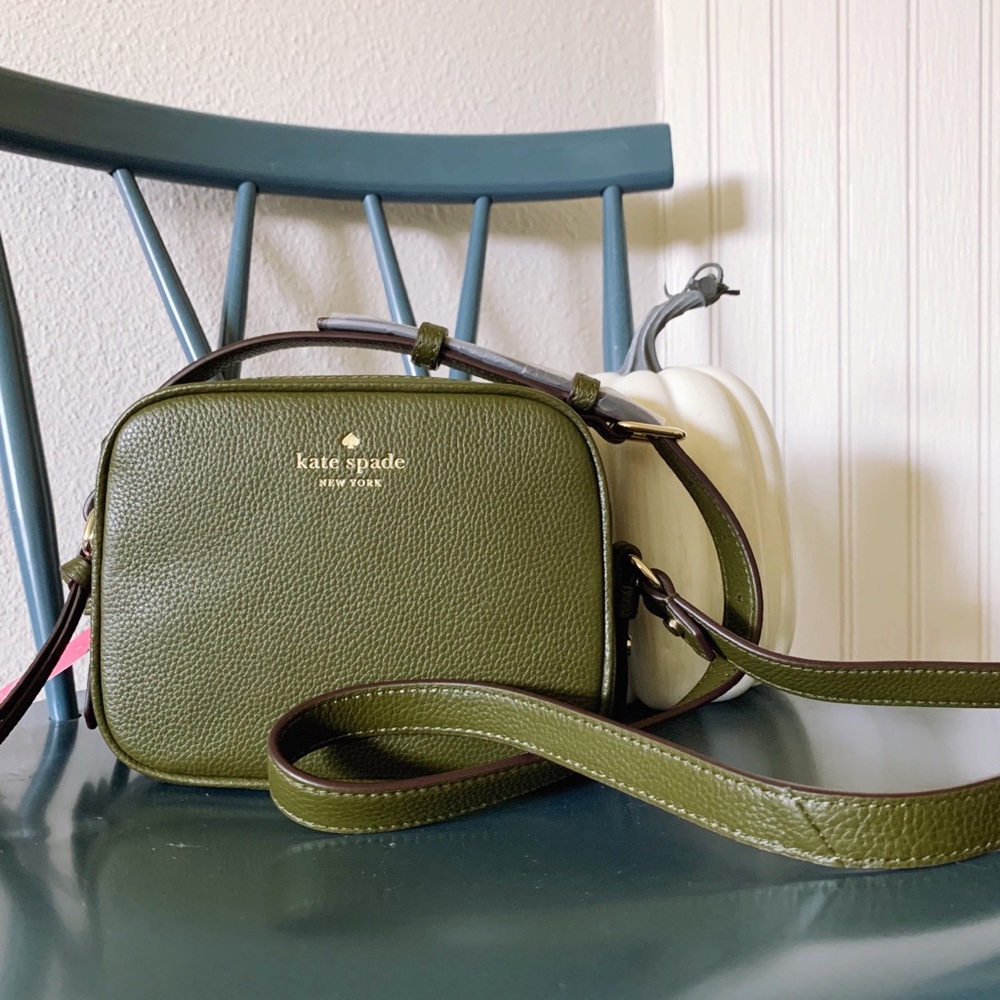 SOLD 🥑 auth kate spade crossbody in seaweed 🥑